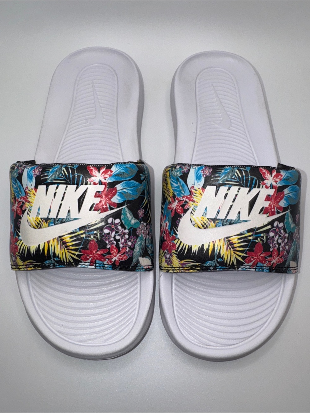 Nike Victori One Floral Tropical Slides Sandals Women’s Size 7